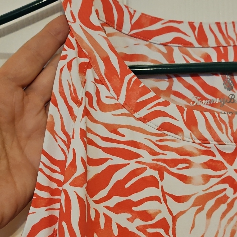 Tommy Bahama Island Zone Coral and White Printed Athletic Tank Top - Picture 6 of 14